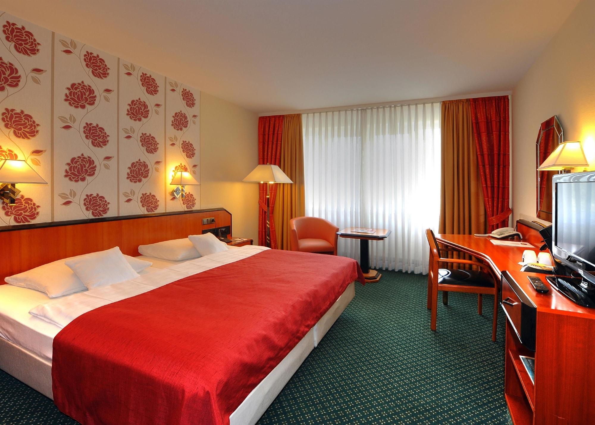 Best Western Plus Delta Park Hotel MHG Exteriör bild