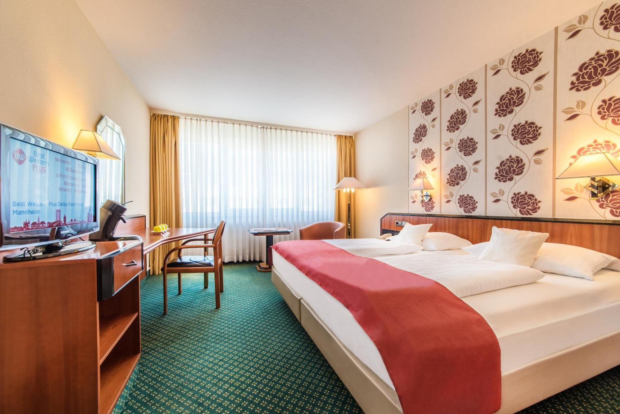 Best Western Plus Delta Park Hotel MHG Exteriör bild