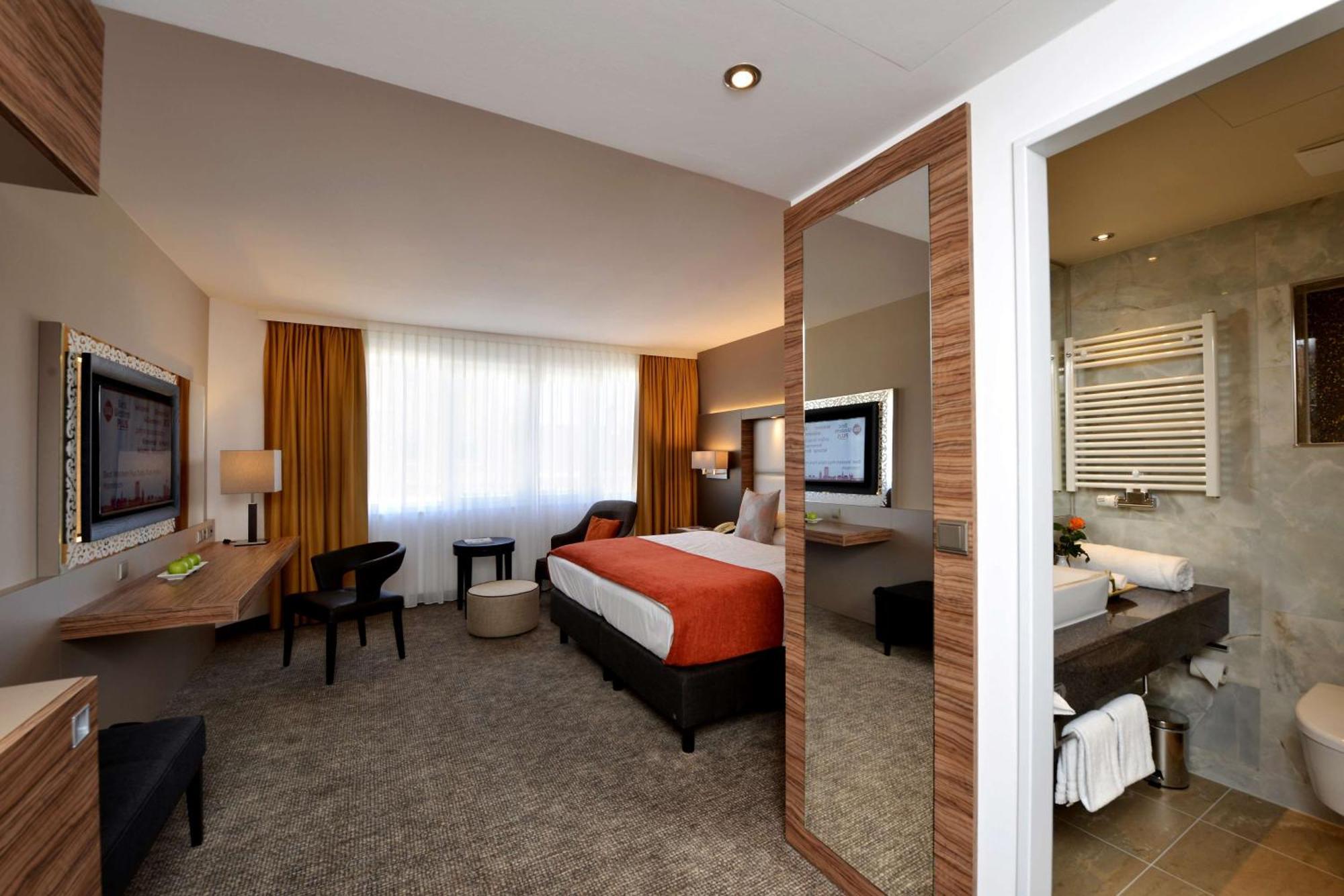 Best Western Plus Delta Park Hotel MHG Exteriör bild